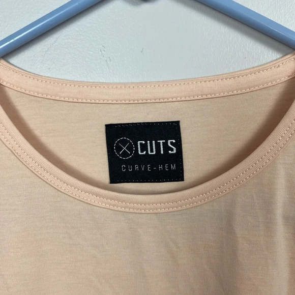 NWOT Cuts AO Long Sleeve Curve Hem Tee - Picture 5 of 11